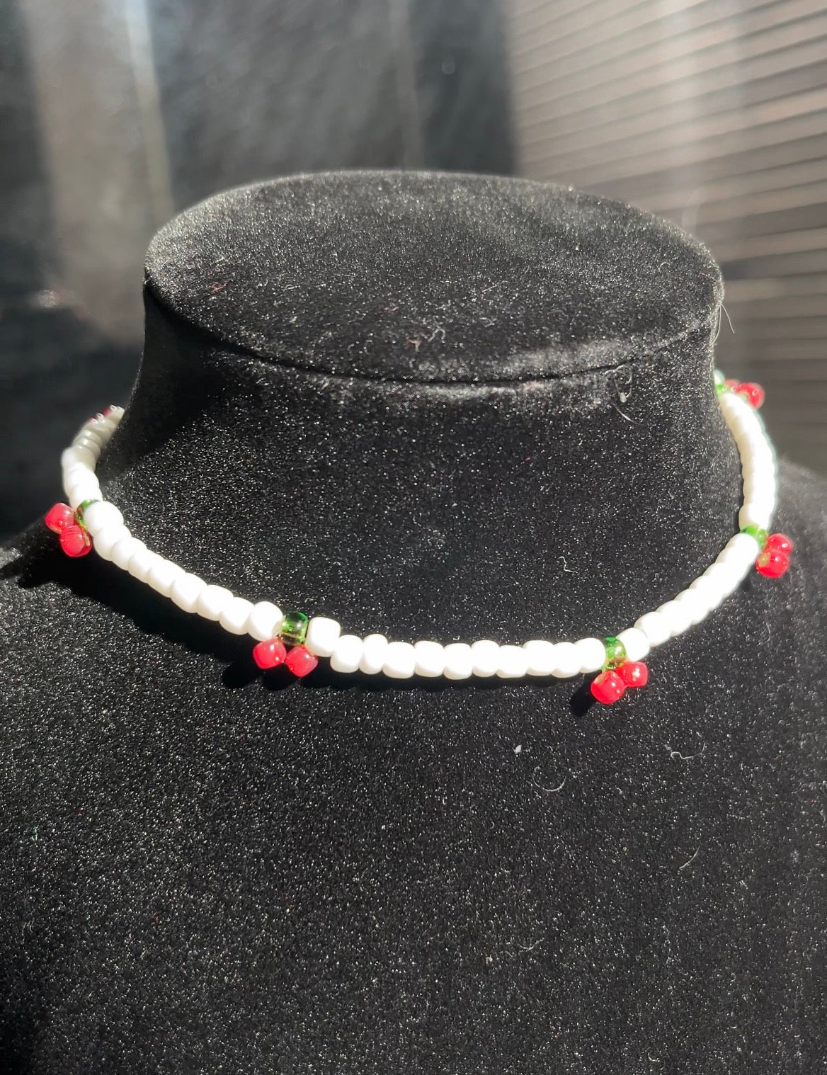 Cherry Bomb Chokerš